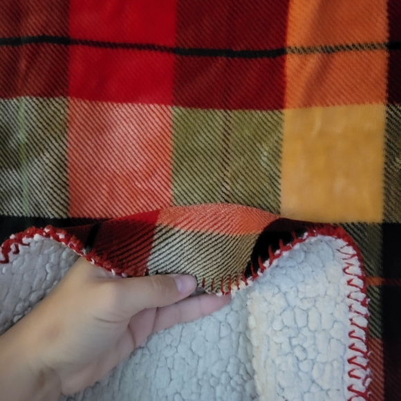 Fall Throw - Picture 2 of 3